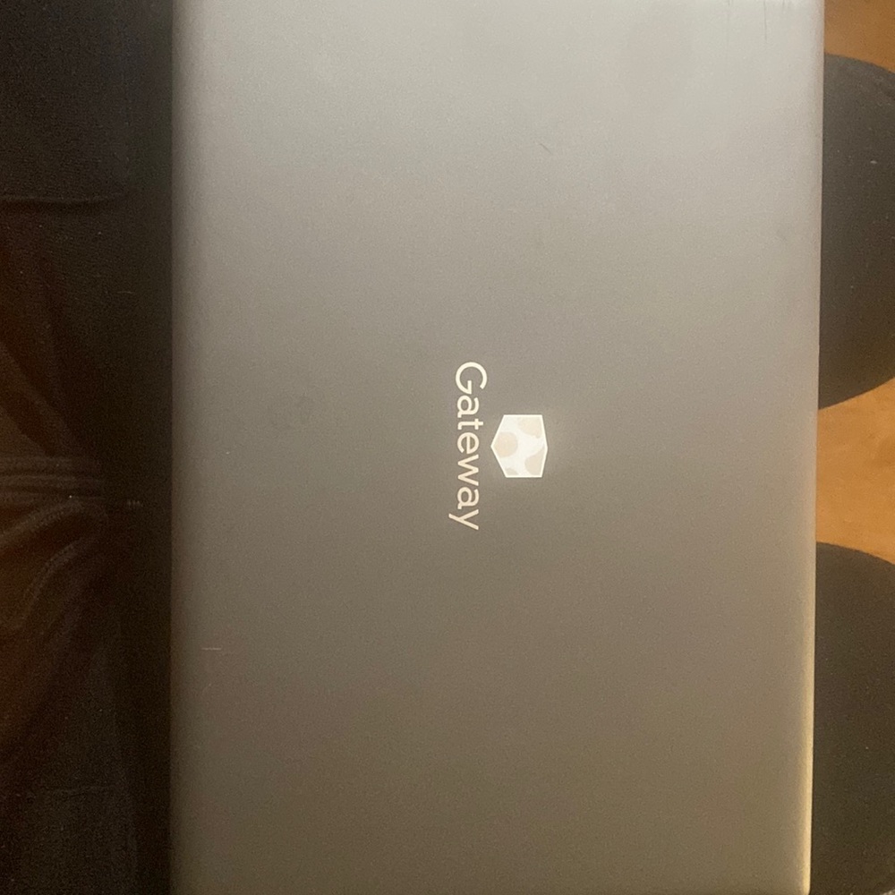 Gateway  Windows 10 11.6” celeron 4GB/64GB notebook